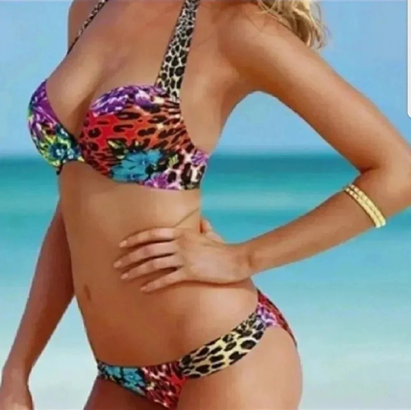Victoria's Secret Swim BOMBSHELL 2DG Add-2-Cups BIKINI 34A Floral Leopard Top - Picture 3 of 7